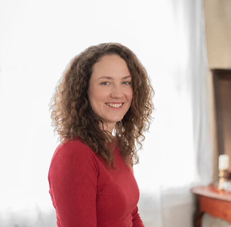 Portraitfoto von Mona Rauber