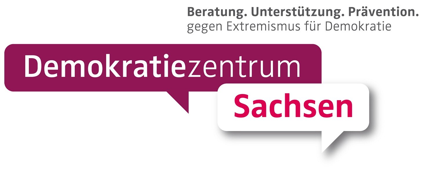 Pinkfarbene Sprechblase mit Schrift Demokratiezentrum Sachsen