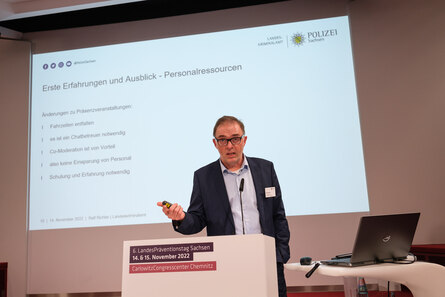 Foto von Ralf Richter beim Vortrag am LPT6